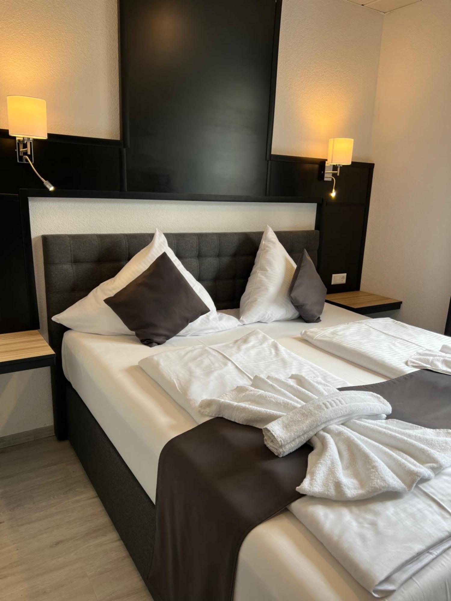 Yebs Hotel Günzburg Eksteriør bilde